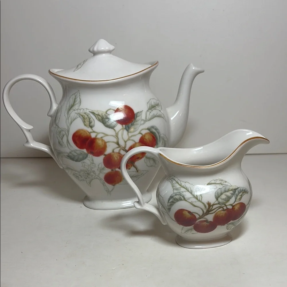 Charter Club Summer Grove Fruit Design Teapot and Creamer Set Vintage 1990’s